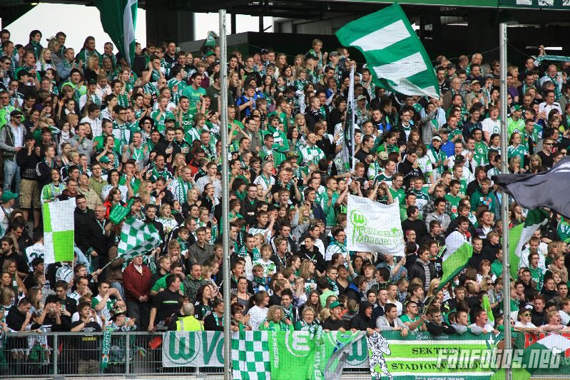 VfL Wolfsburg vs FC St. Pauli (2-2) (6)