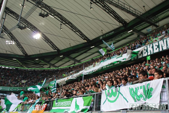VfL Wolfsburg vs FC St. Pauli (2-2) (7)