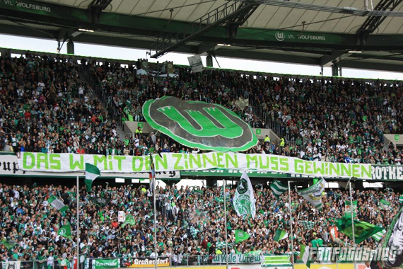 VfL Wolfsburg vs FC St. Pauli (2-2) (14)