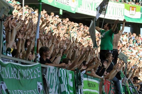 VfL Wolfsburg vs 1. FC Kaiserslautern (1-0) (2)
