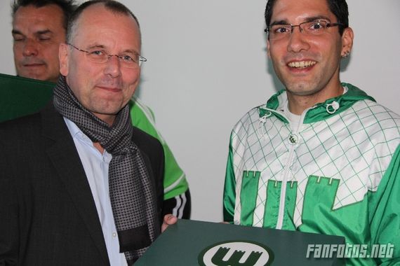 VfL Wolfsburg vs 1. FC Nürnberg (2-1) (9)