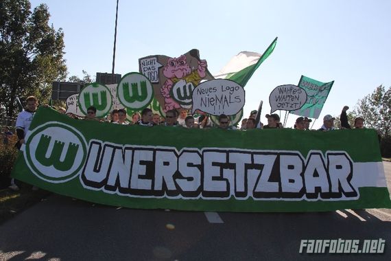 VfL Wolfsburg vs 1. FC Nürnberg (2-1) (11)