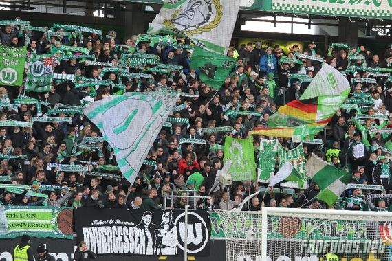 VfL Wolfsburg vs FC Augsburg (1-1) (5)