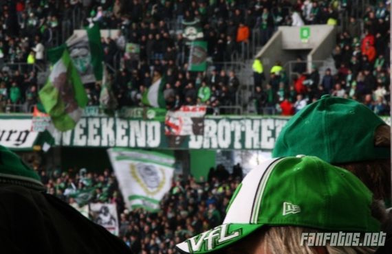 VfL Wolfsburg vs FC Augsburg (1-1) (8)