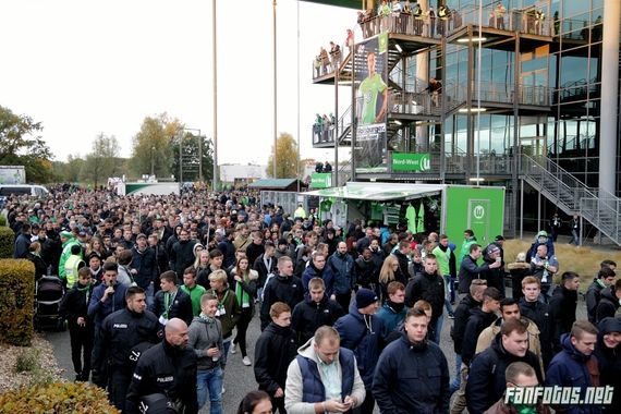 VfL Wolfsburg vs Bayer 04 Leverkusen (1-2) (10)