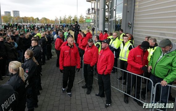 VfL Wolfsburg vs Bayer 04 Leverkusen (1-2) (12)