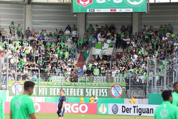 Hallescher FC vs VfL Wolfsburg (3-5 n.V.) (2)