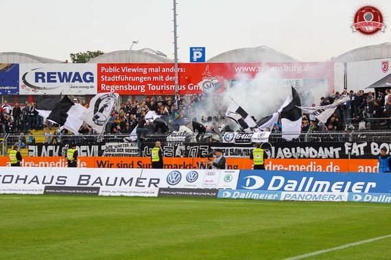 SSV Jahn Regensburg vs Wacker Burghausen (1-1) (5)