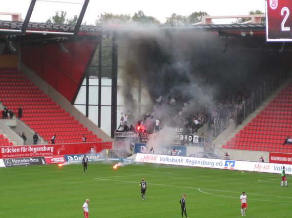 SSV Jahn Regensburg vs Wacker Burghausen (3-2) (1)