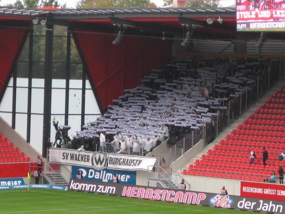 SSV Jahn Regensburg vs Wacker Burghausen (3-2) (4)