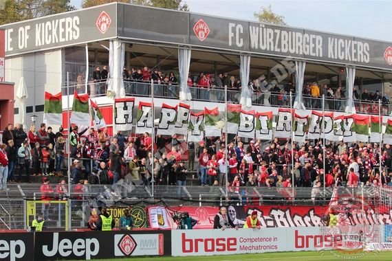 Würzburger Kickers vs Hallescher FC (1-0) (4)