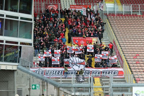 1. FC Kaiserslautern vs Würzburger Kickers (0-0) (1)