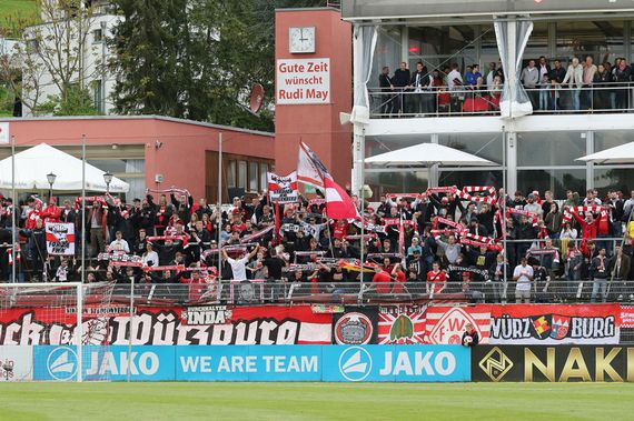 Würzburger Kickers vs 1. FC Kaiserslautern (2-0) (2)