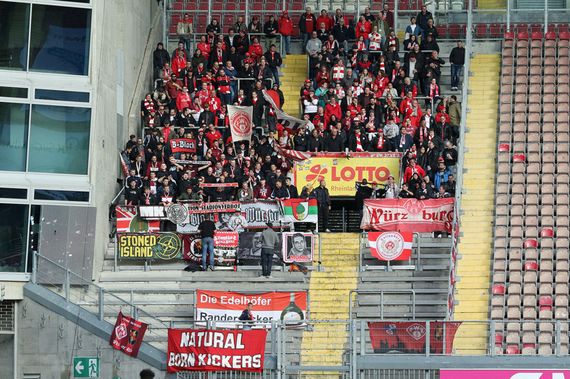 1. FC Kaiserslautern vs Würzburger Kickers (2-3) (2)