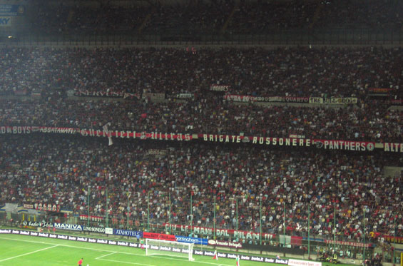 AC Mailand vs Roter Stern Belgrad (1-0) (2)
