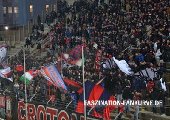 FC Crotone vs AC Siena (0-0)