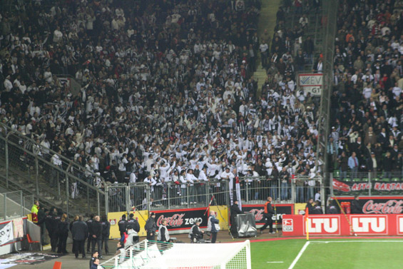 Bayer 04 Leverkusen vs Besiktas Istanbul (2-1) (5)