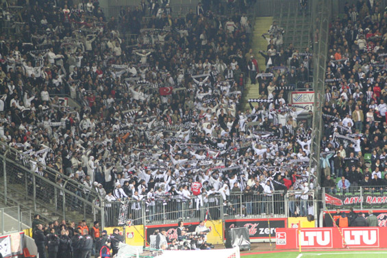 Bayer 04 Leverkusen vs Besiktas Istanbul (2-1) (10)